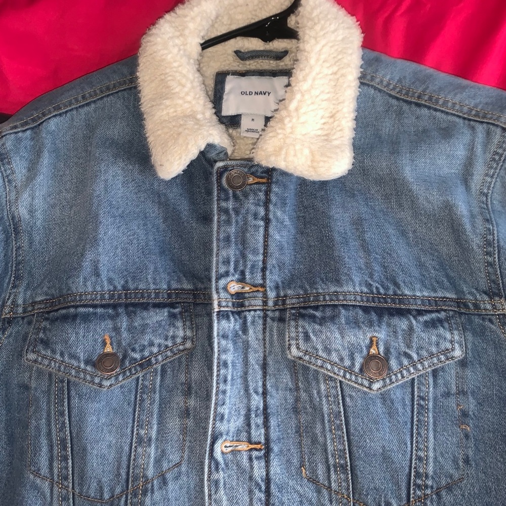 jean jacket w fur collar